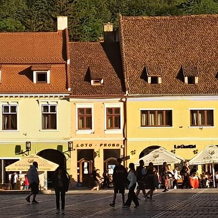 4 Rooms Piata Sfatului Brašov Exteriér fotografie