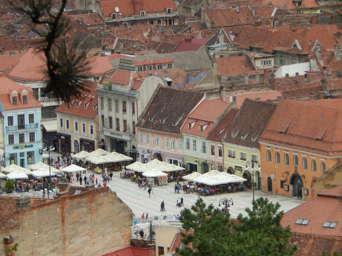 4 Rooms Piata Sfatului Brašov Exteriér fotografie